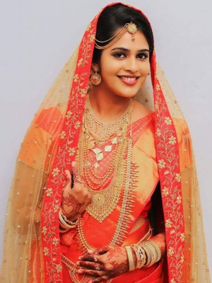 An Elegant yet Traditional muslim bride